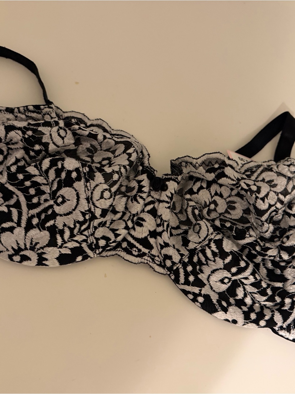 Oscar de la Renta Black and White Floral Lace Bra